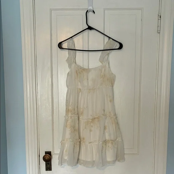 altar’d State white floral dress - Picture 1 of 3